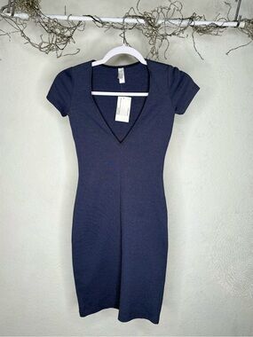 American Apparel Navy V-Neck Short Sleeve mid Dress